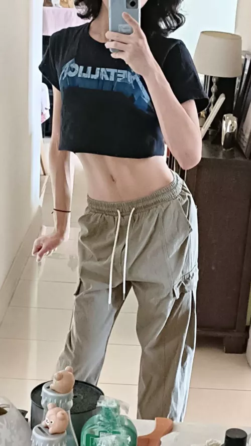 feeling really lonely today but hopefully I can make someone's day just a little better (this is for my 4 followers haha <33) by dsatnmka