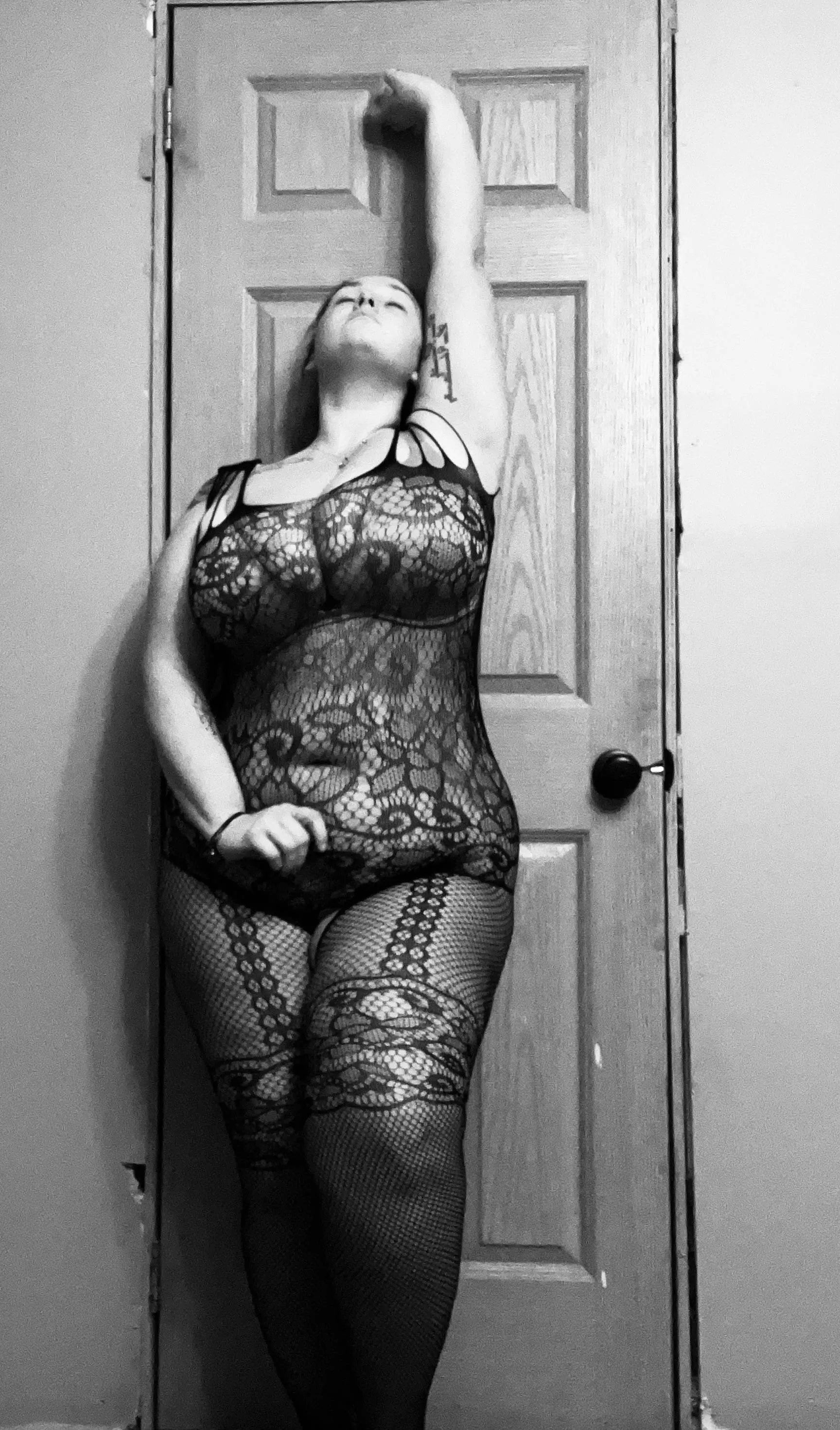 First post! Can we show some love! 💜🖤💋 posted by jasminenightqueen