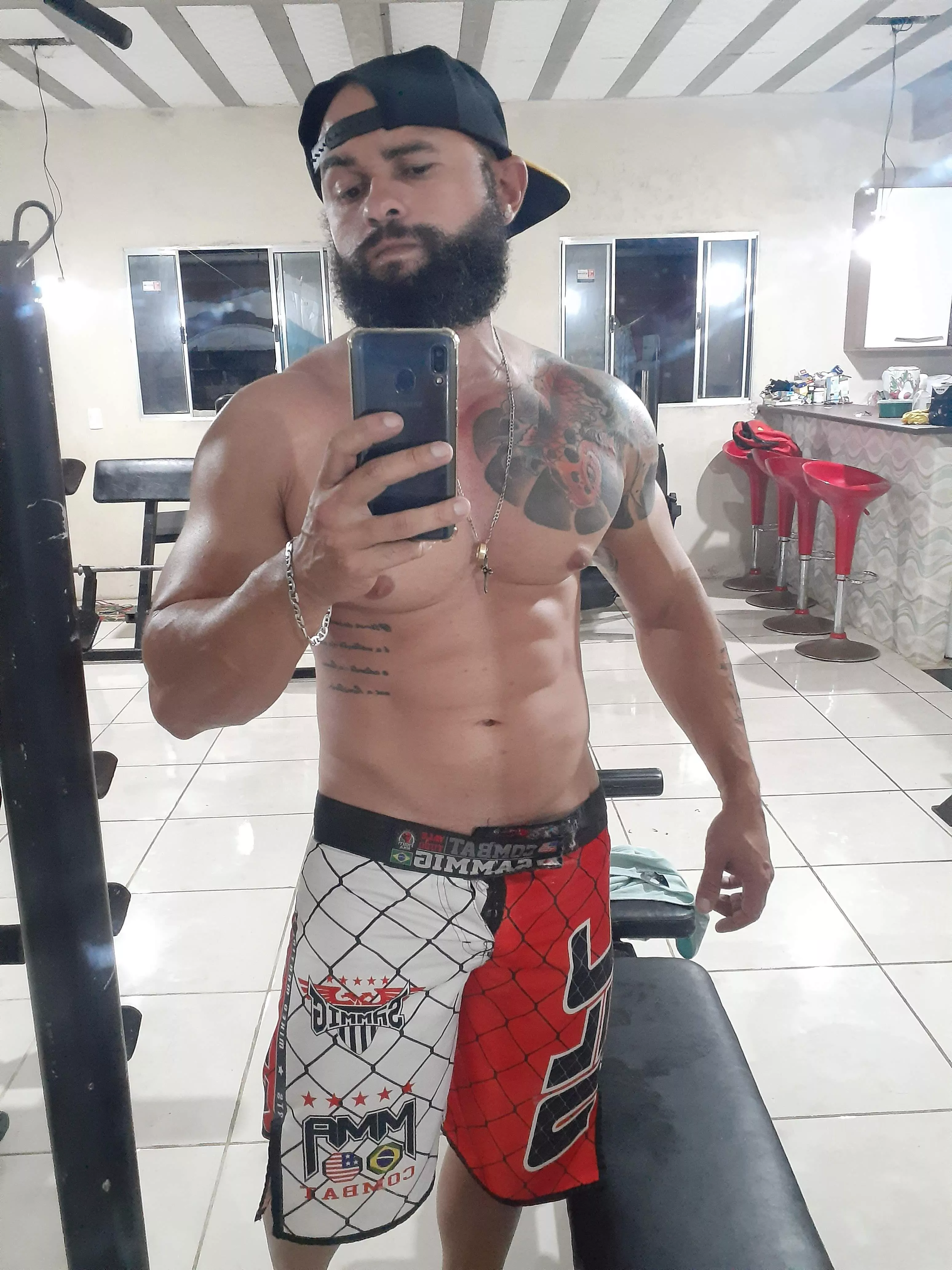 fit abs? 🤪 posted by mjunior2207