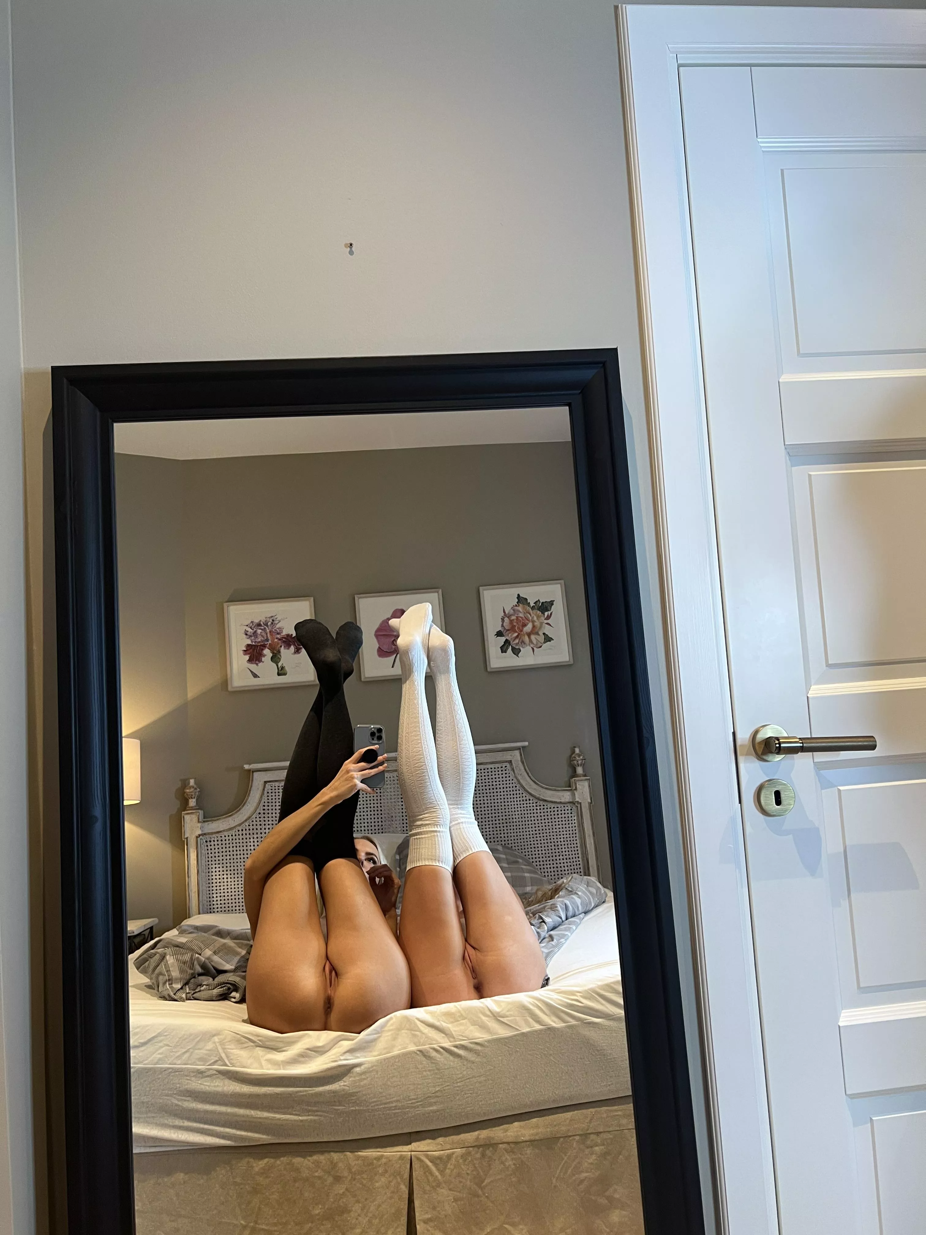 For the older men who like us back, this one is for you 😘 posted by Goldenjayepic