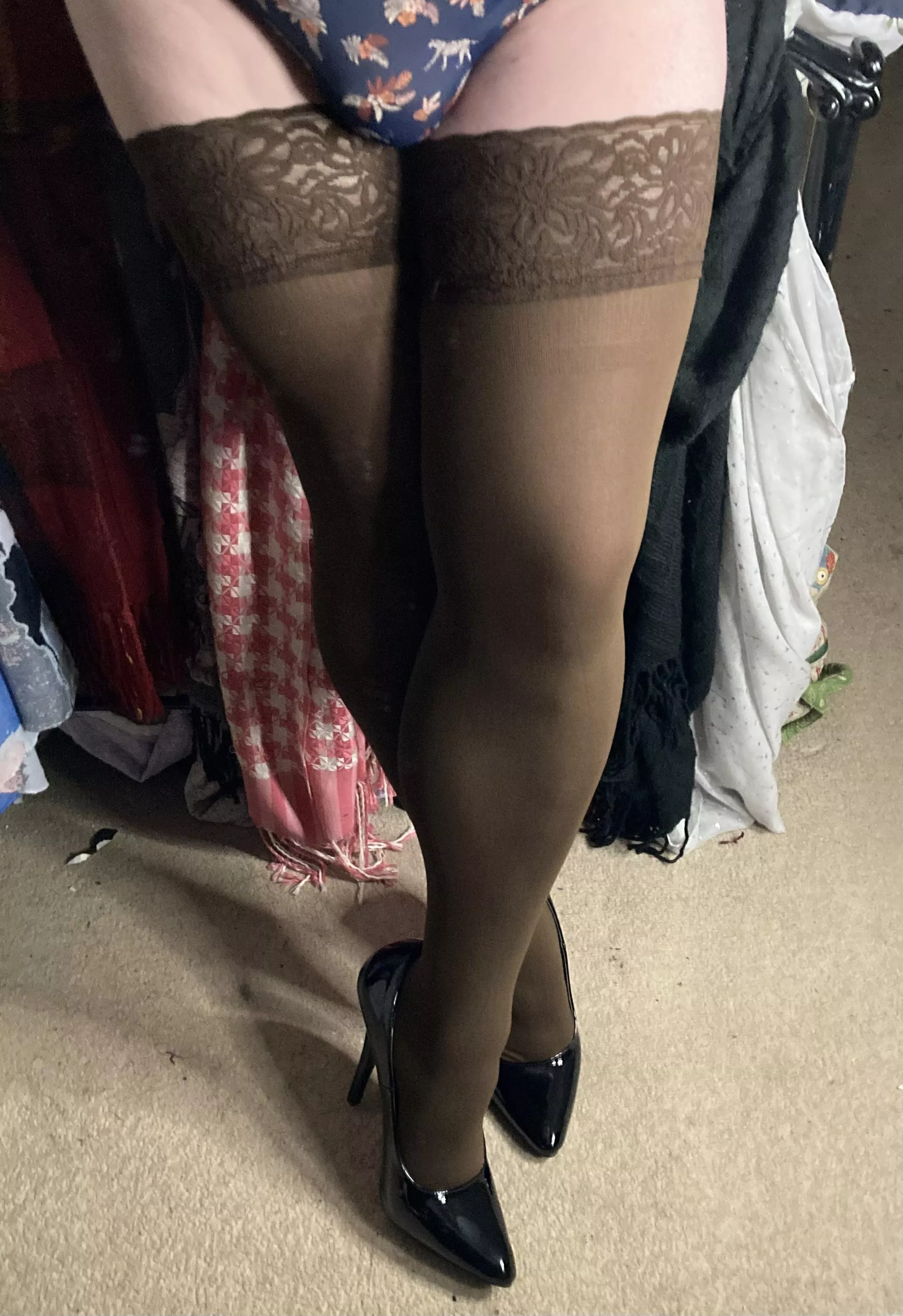 Getting ready!! 💋 posted by homefluid