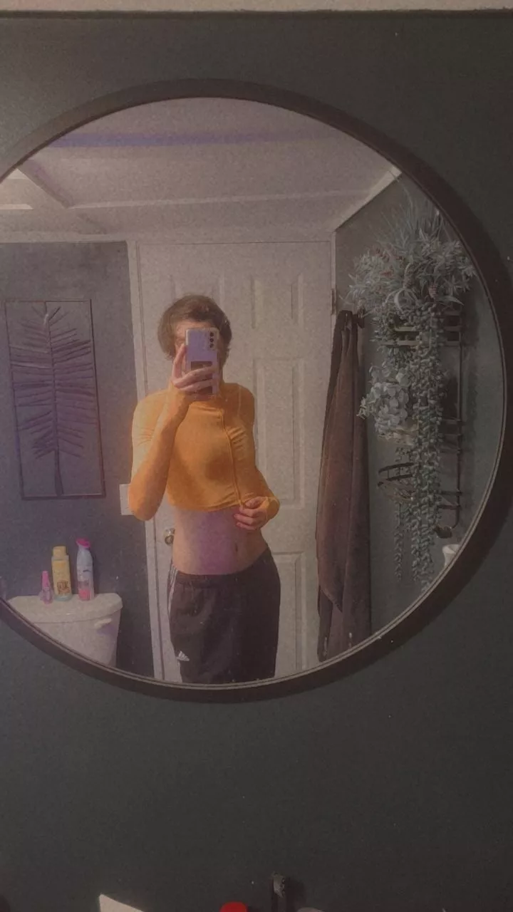 Good afternoon 😇 Here's some tummy for you! posted by CorrenFawkes