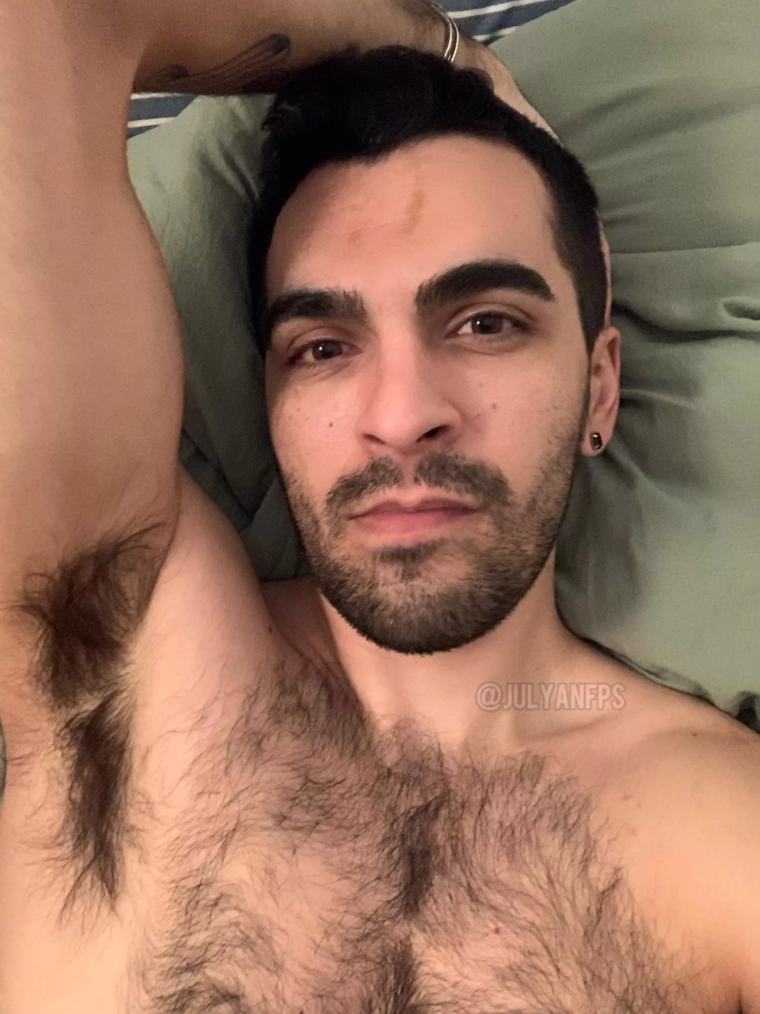 Good mornin from me and my super musky pits 😜 posted by julyanfps