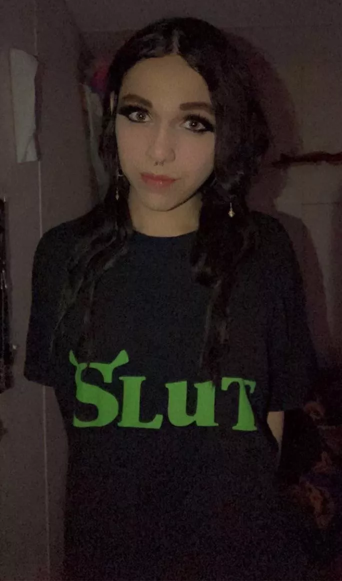 Good morning 🖤 posted by autumnsnow612