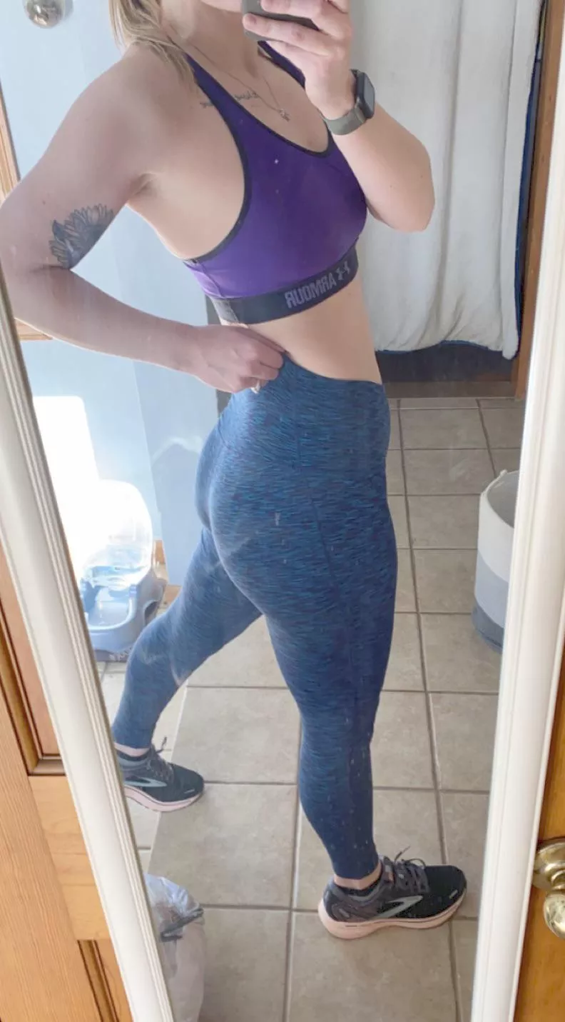 Got a good workout in this morning 💪 posted by HotWifeJeepMom