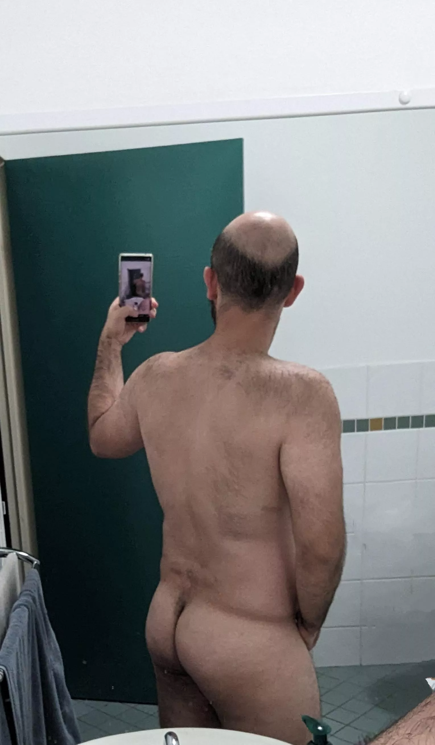 hairy ass and back posted by theotterlad