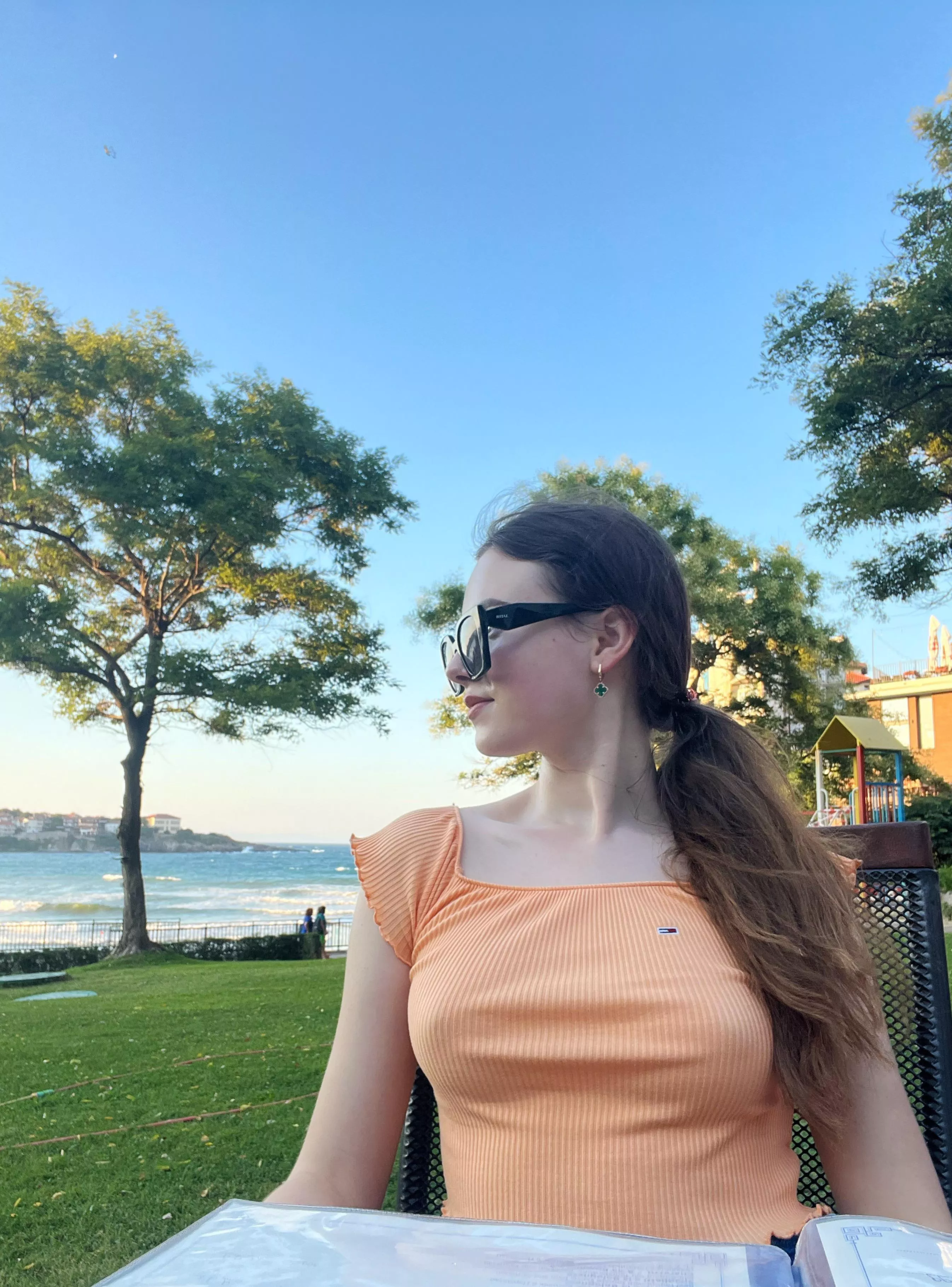 Happy Sunday! posted by vi_lock