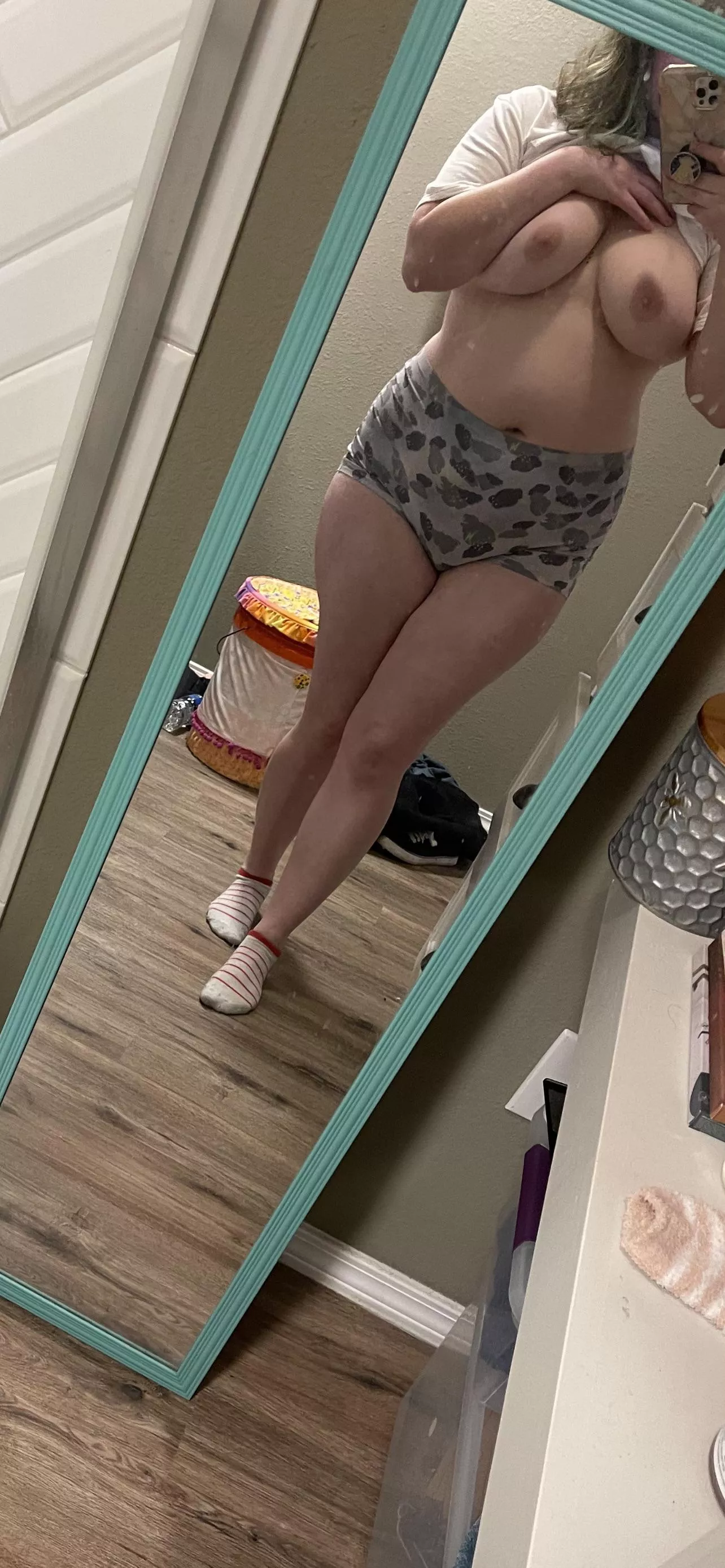 Hold me tonight 💖 posted by linsanity_2020