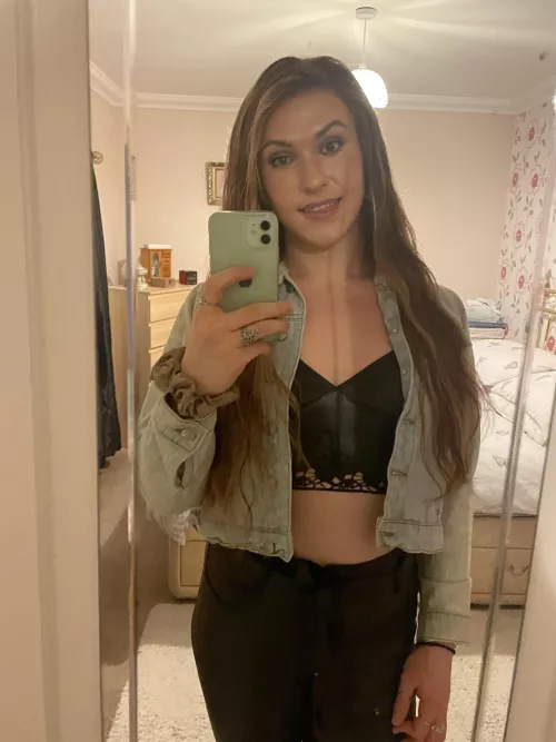 I tried some new makeup, what do you think? by Euphoric-Bit4746