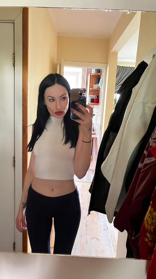 It's message back Sunday! I reply to everyone who messages!🥰 by InternationalCrab401