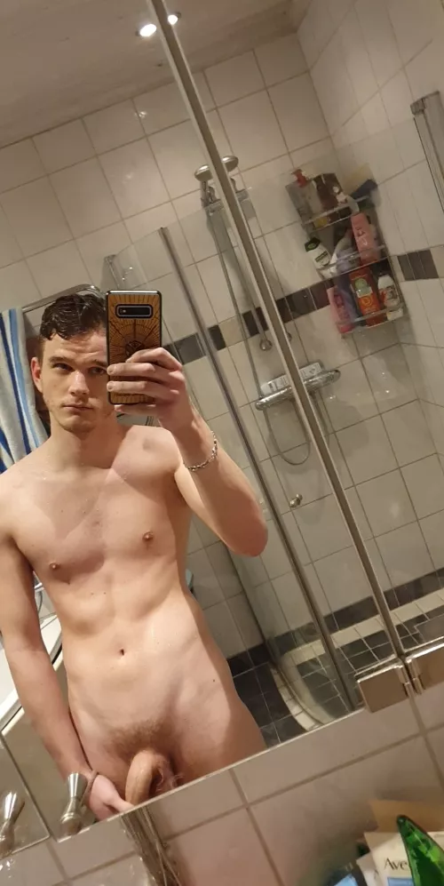 Join me in the shower next time? by Fredirik-Plattan