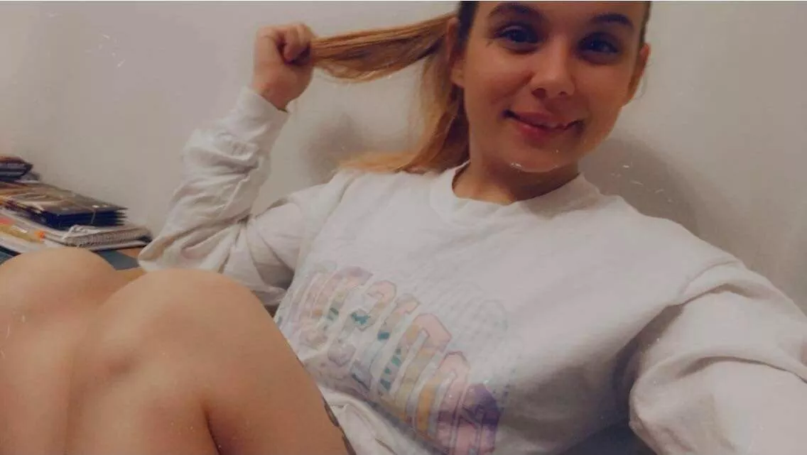 💞💞lil one!💞💞 message me direct on my FREE OF. link in comments... posted by shelly111111