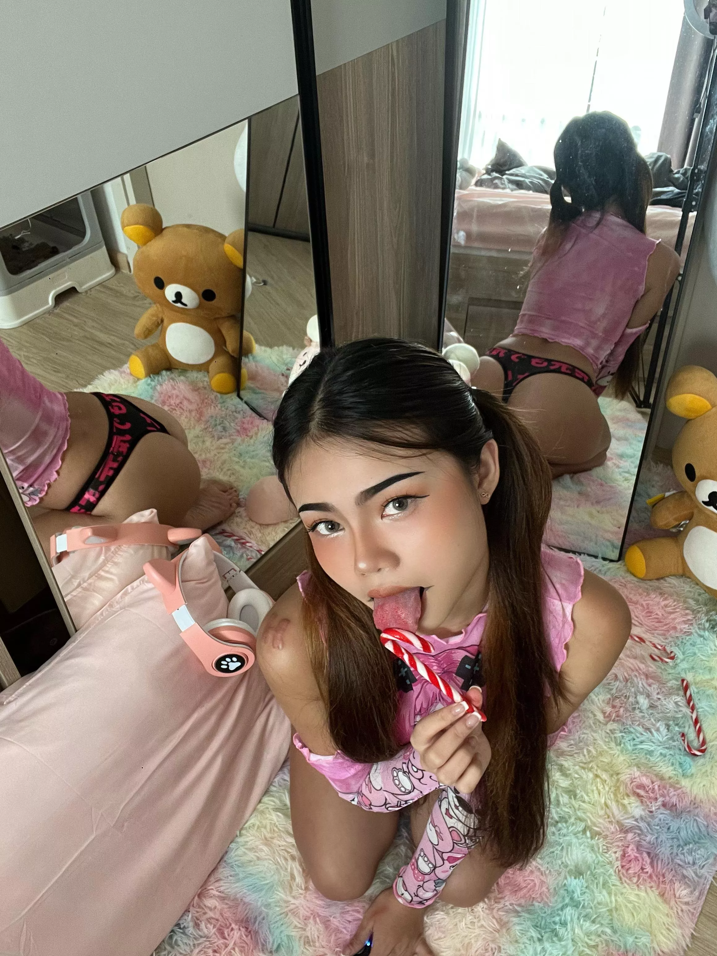 Little girls like to lick and suck posted by stunning_spoiler