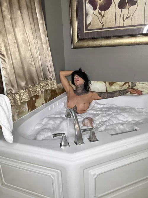 Living my best life! by Cealliagh