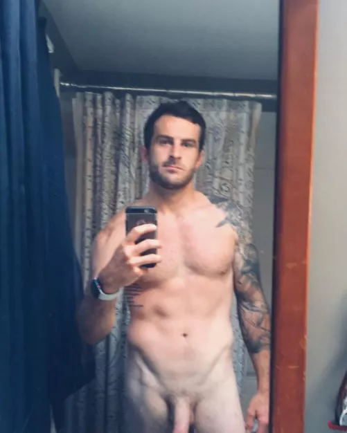 [M]30 wanna hang out? [4f] by fitflirt12