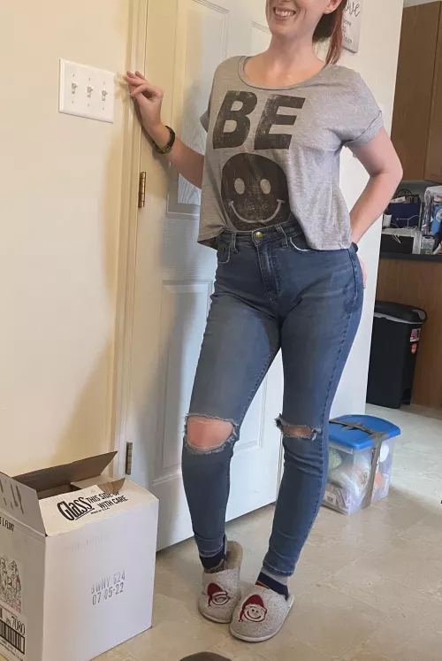 My slippers look good with my jeans [31F] by Cay_Bakes
