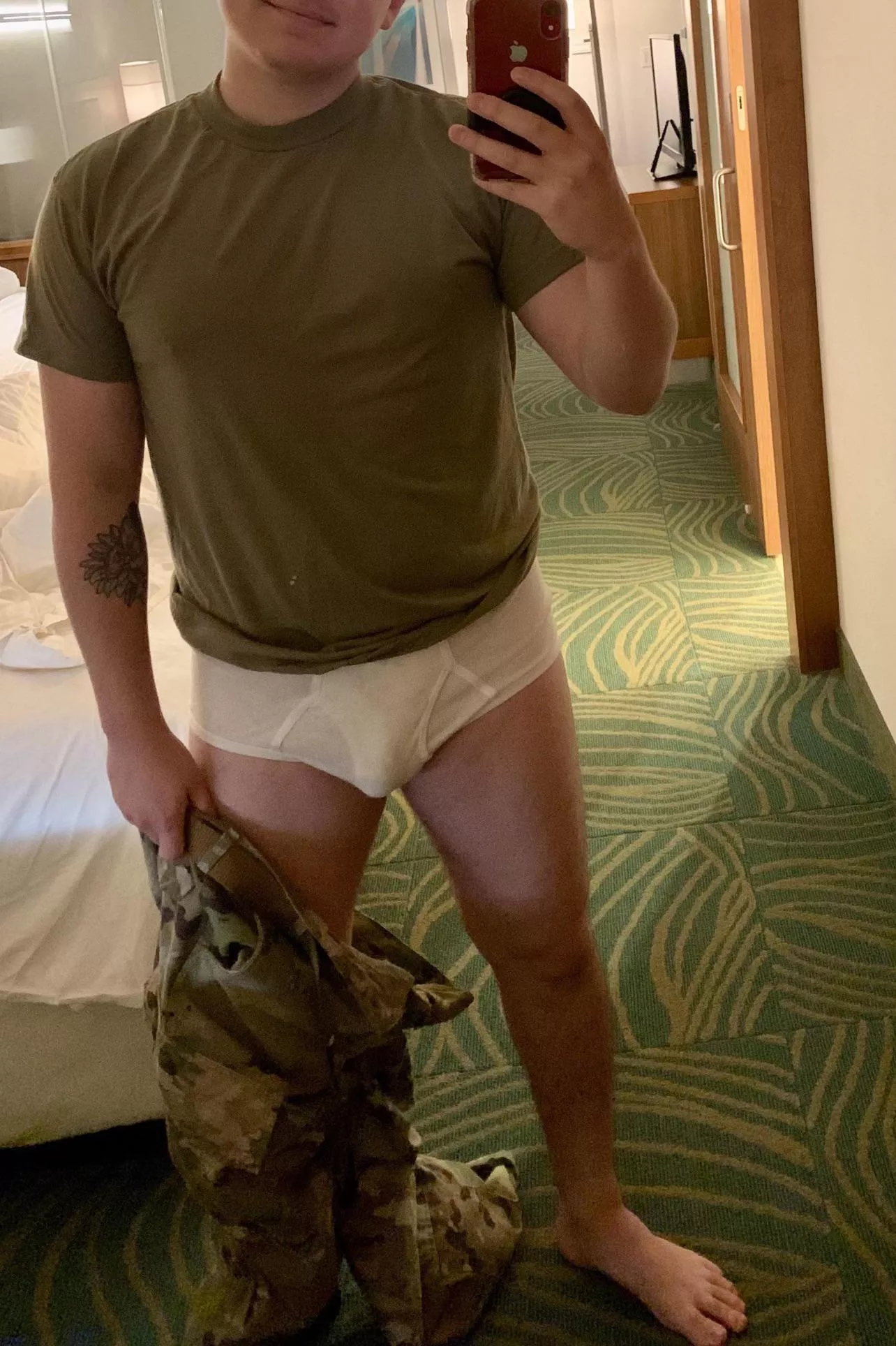 Need some quick head before formation. posted by iluvbriefs