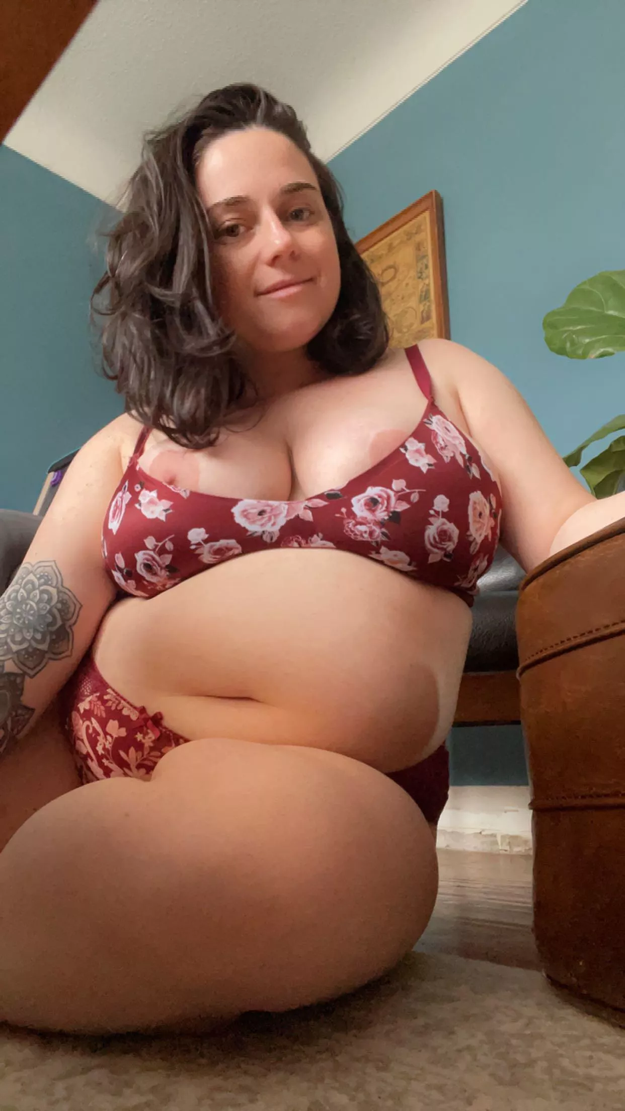 Not sure why I bother with a bralette they never fit right 👀 posted by SucculentV87