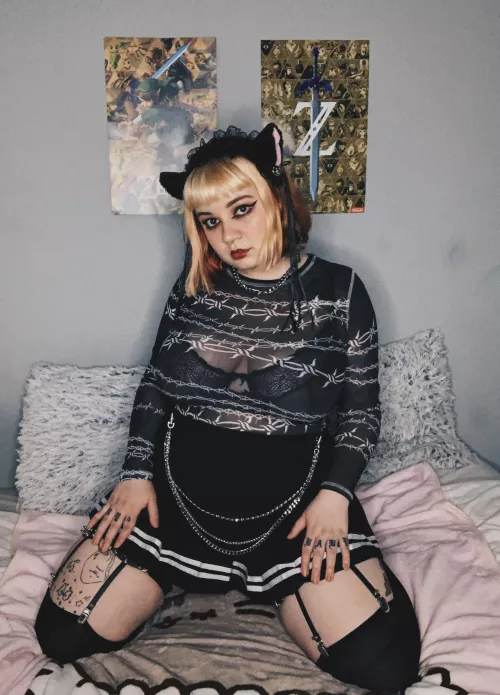 Pet me everywhere master 🐱 by crybabymeowx