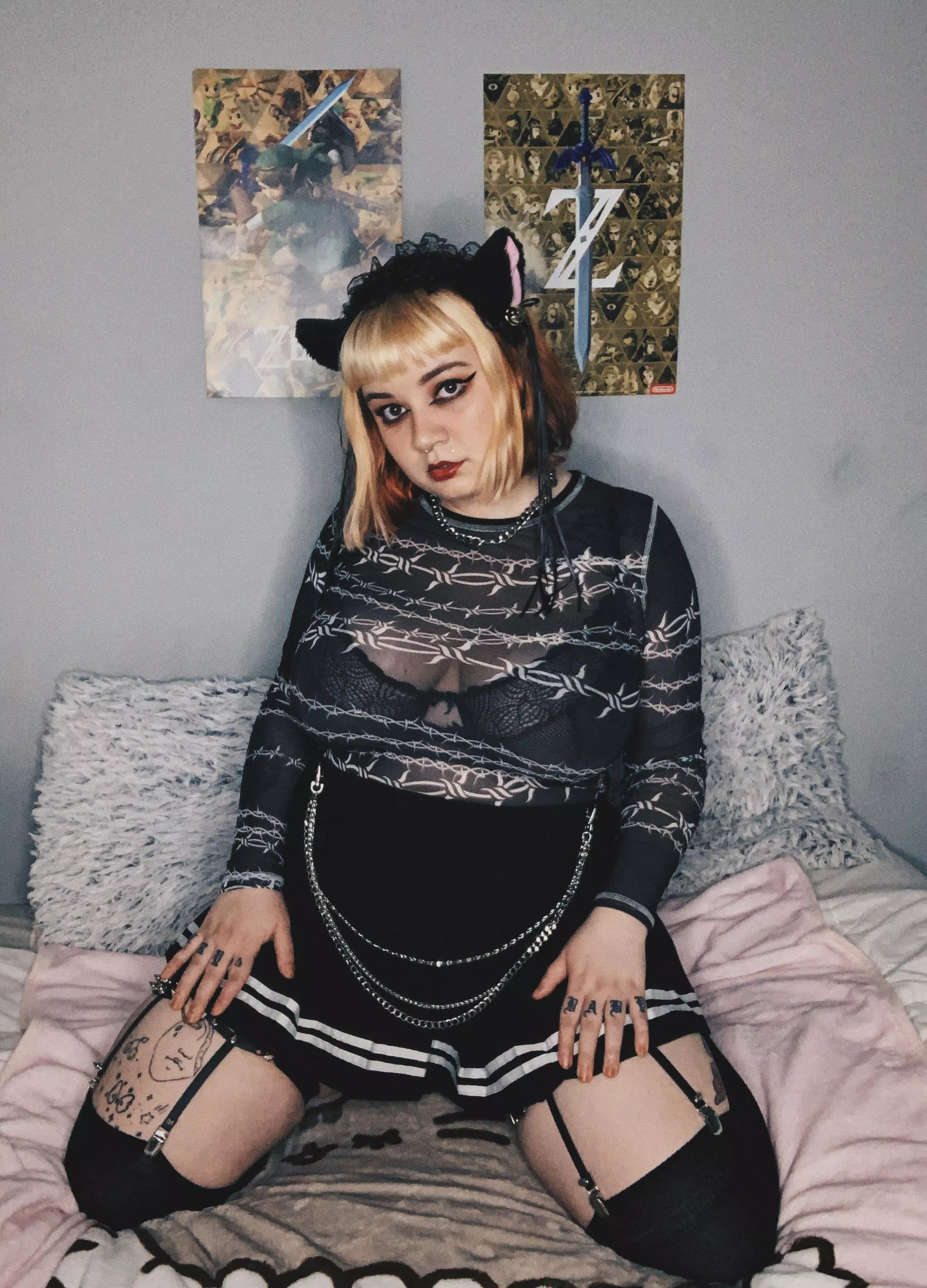 Pet me everywhere master 🐱 posted by crybabymeowx