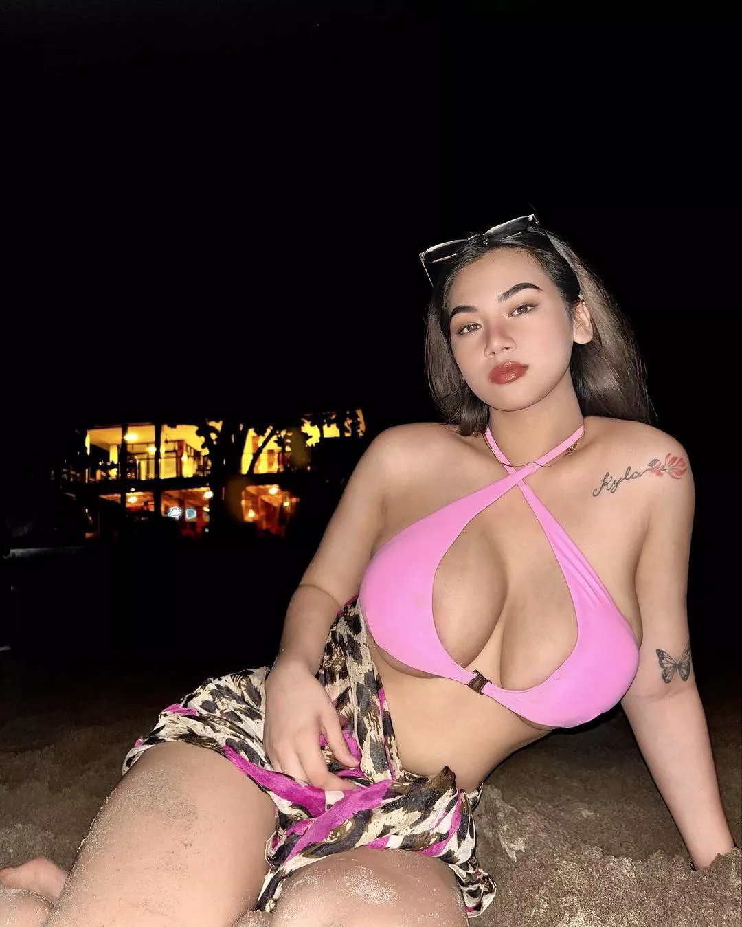 Pink posted by throwawayy202201