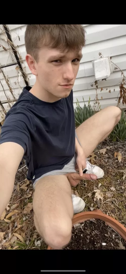 Playing in the garden 🪴 by Gengar948