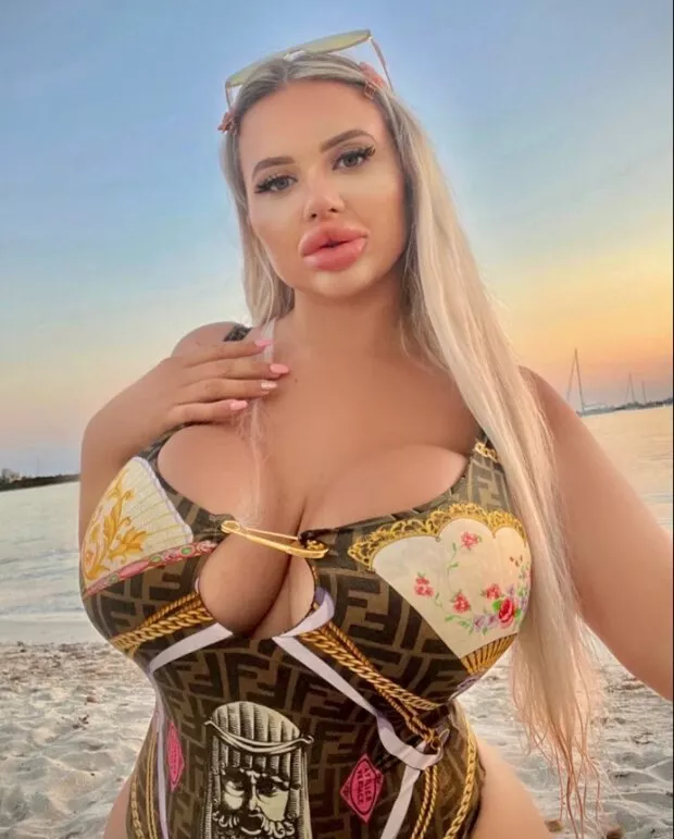 pure bimbo jessy posted by Thicinh
