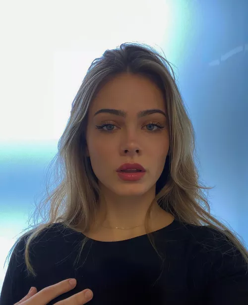 Sara Crumbleleg by BeerGoggles2022