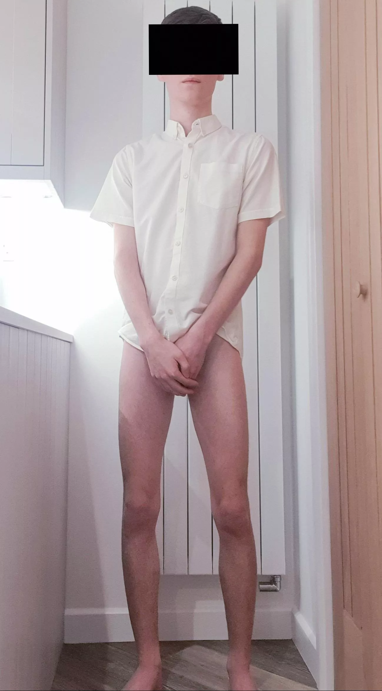 should I move my hands? 🙈 posted by Raytracer5