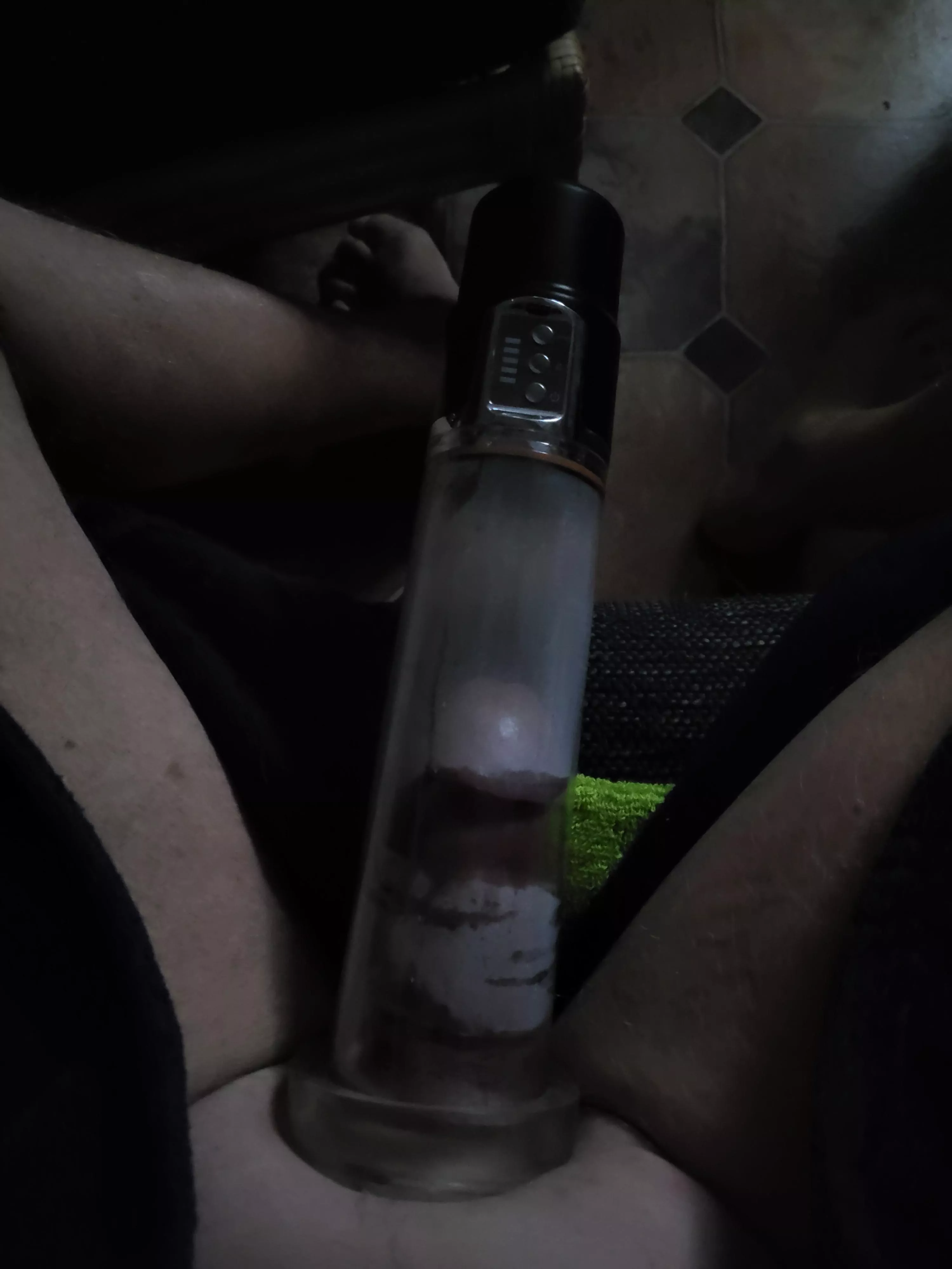 Sitting in the dark, watching porn and pumping on a lazy Saturday night posted by Flashy-Act-4339