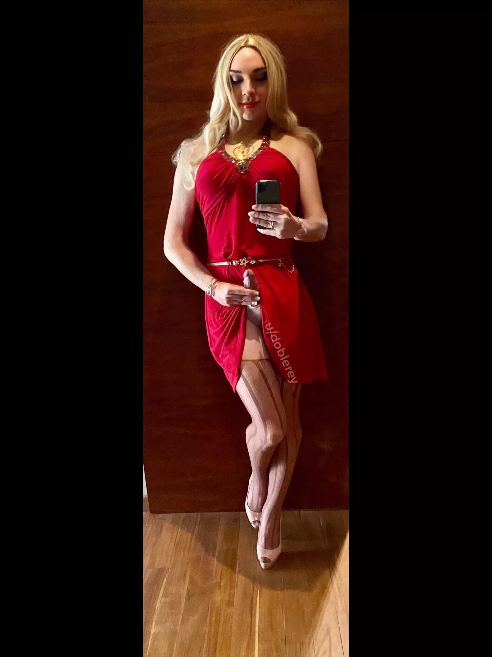 So, if I trap you at the club can we take turns back home? posted by doblerei