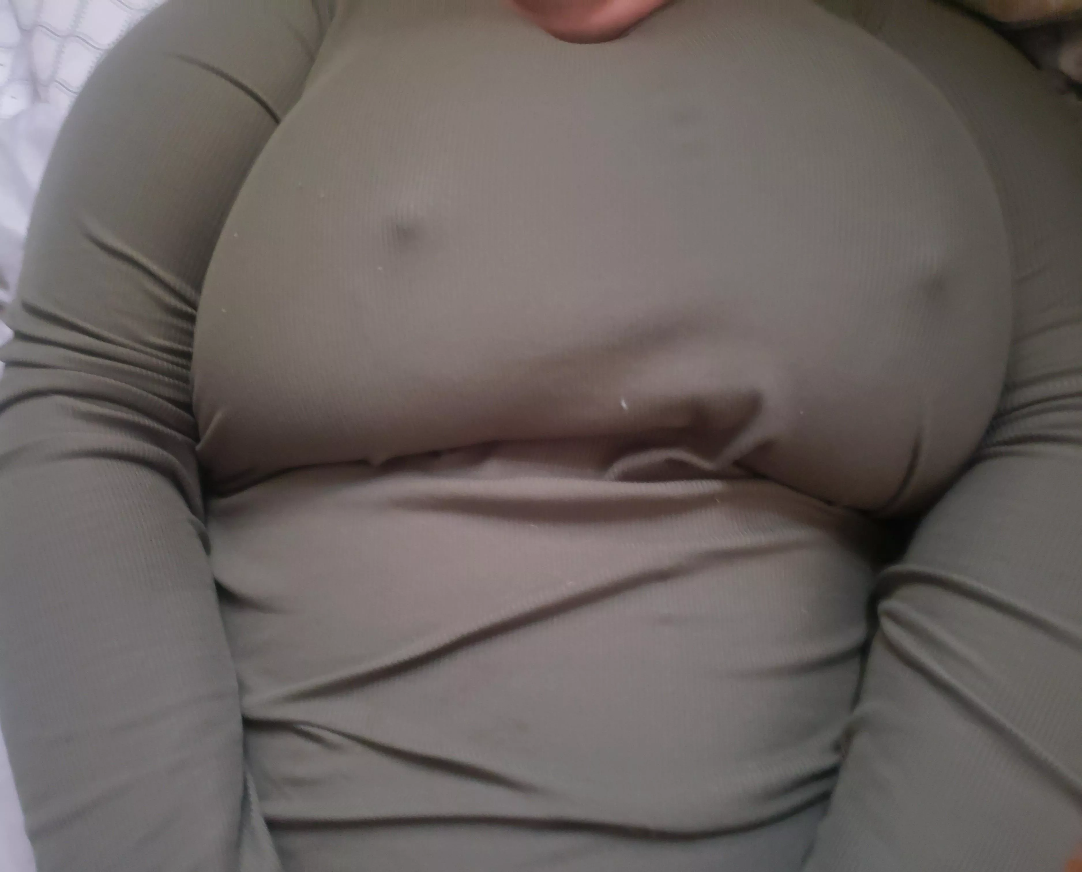 Spending my Sunday in bed 😊 posted by abigailgray256