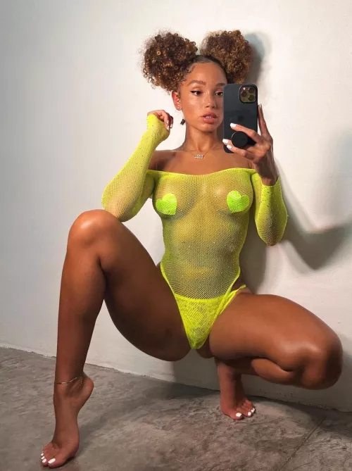 Squatting by -SirSpankalot-