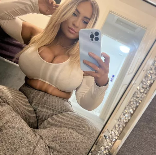 The classic look😍 by Professional_Elk8787