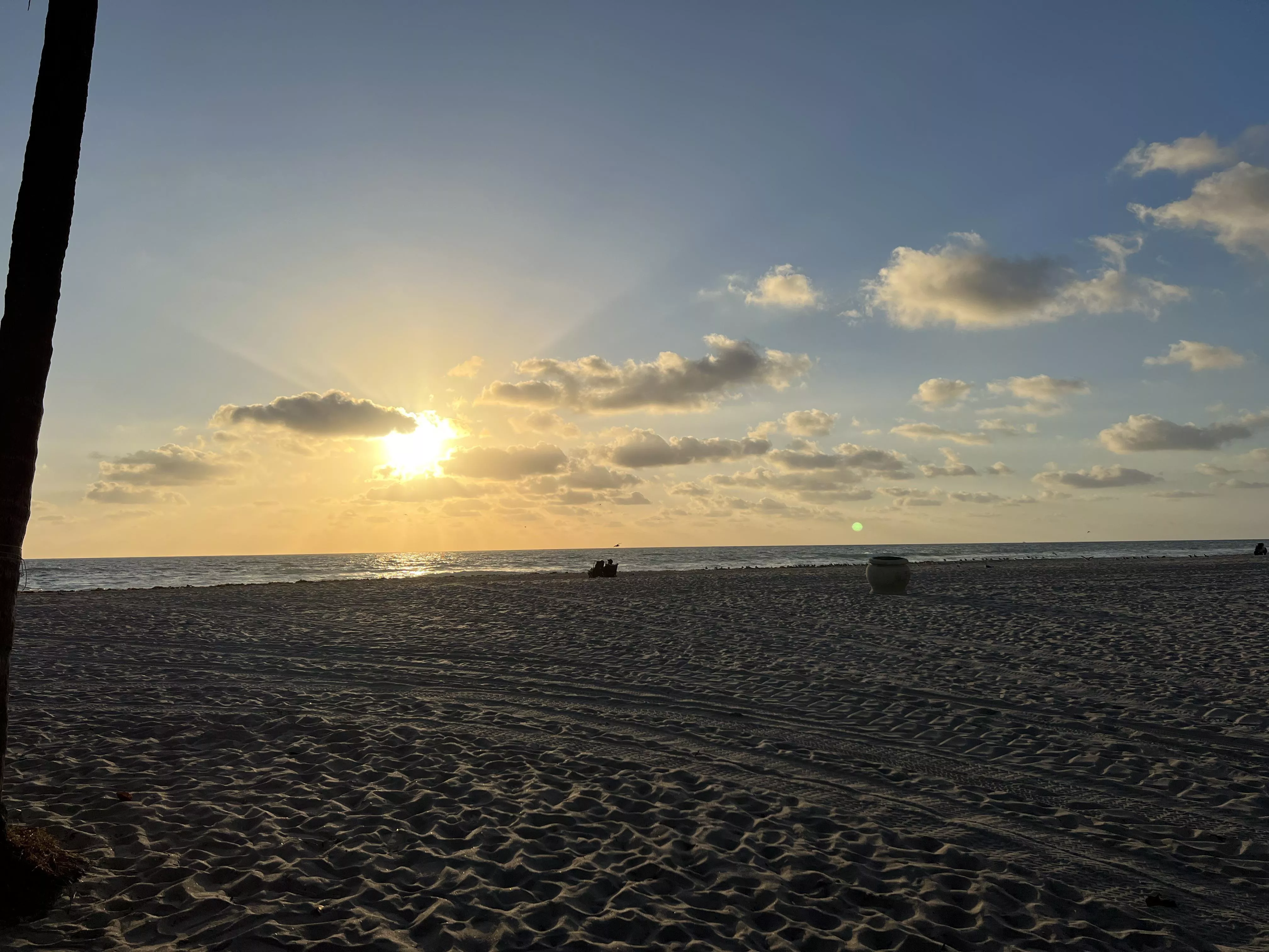 This morning dawn was beautiful 😍 posted by Lunayla