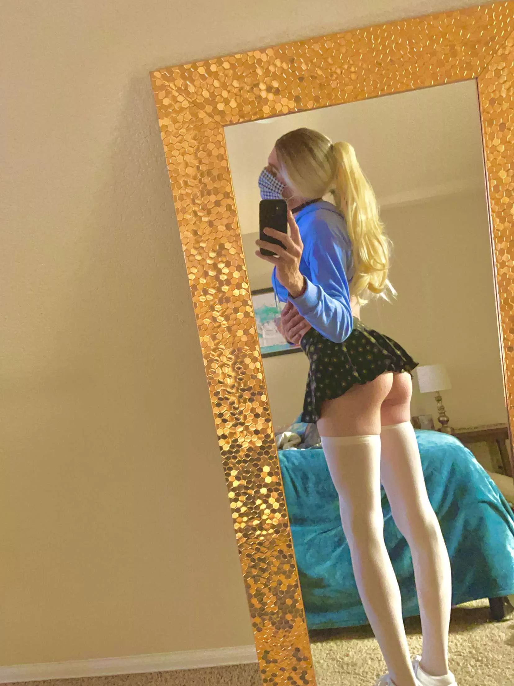 Throw me on the bed posted by craigers1221