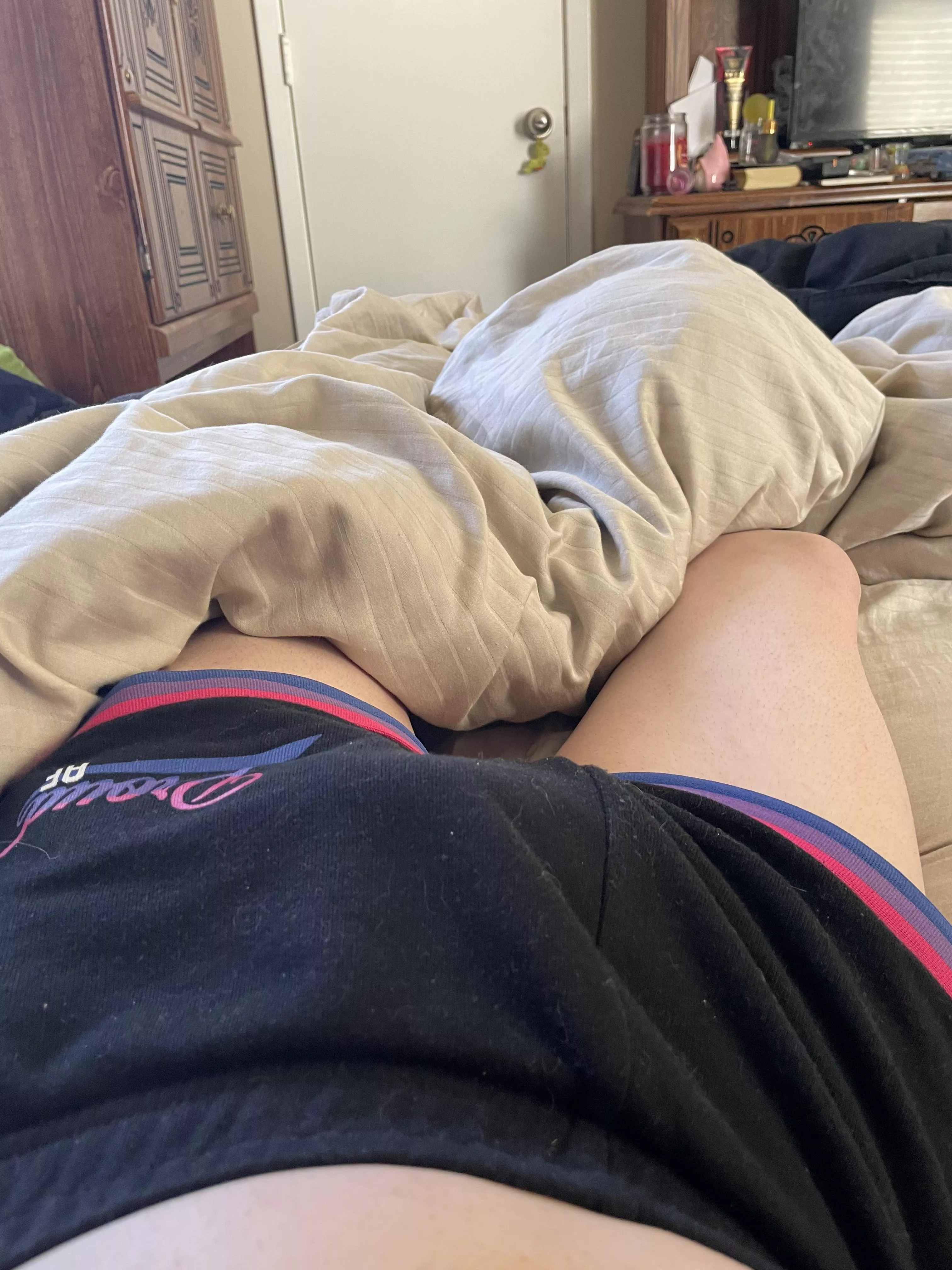 What would you do if you woke up next to this posted by Autumn-Loveleaf