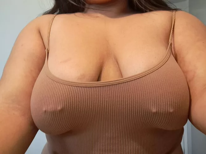 1 year bra free!! 💚💚💚 by blazedbbyy