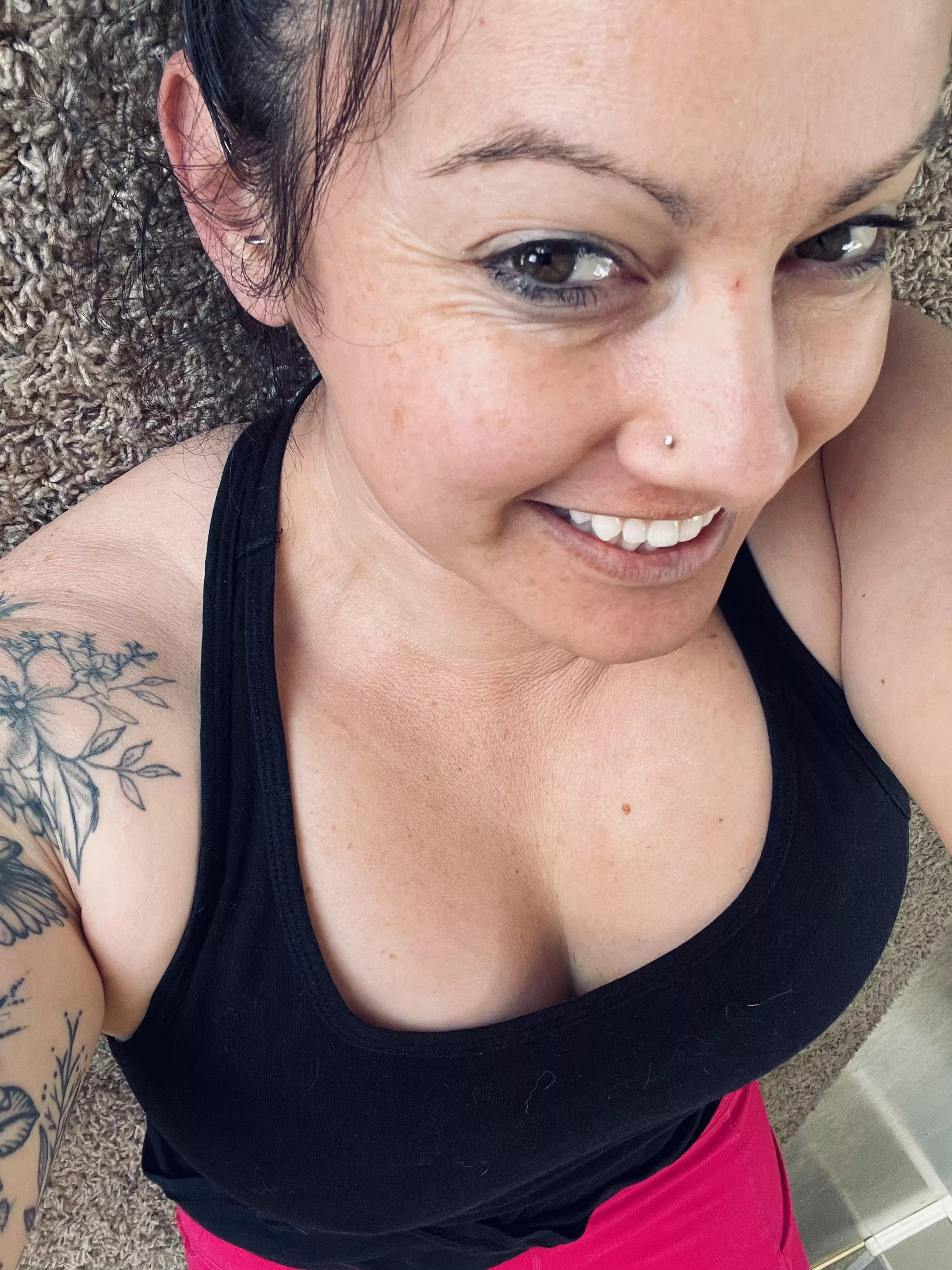 37F 💕 tattooed milf posted by LilAndi24