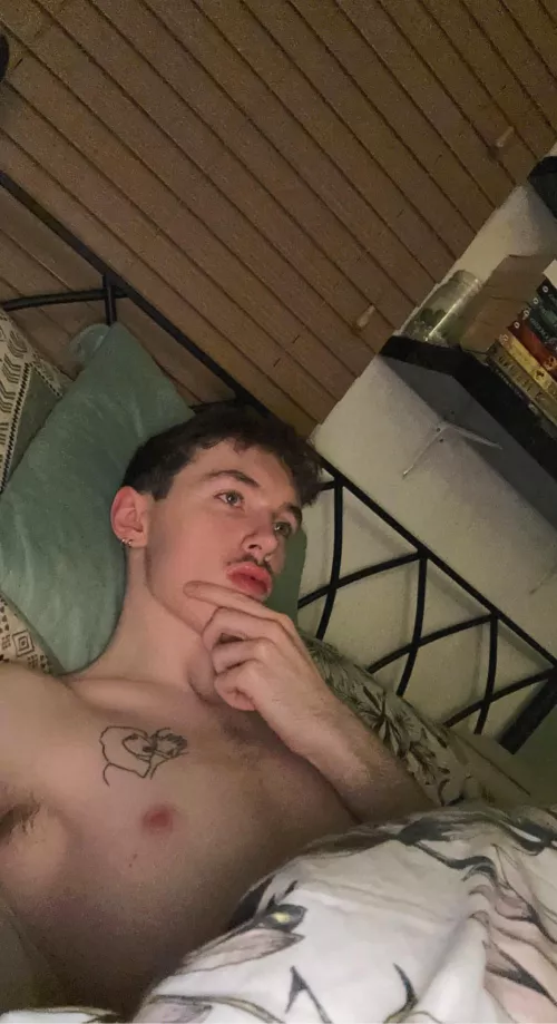 Another sleepless night… help 🫠😅 by Jamesthetwink97