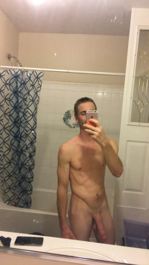 Anyone wanna chat? by Bonerwars