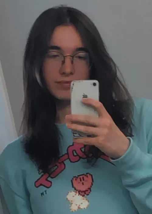 Anyone wanna cuddle? by Femboi_Cutiee