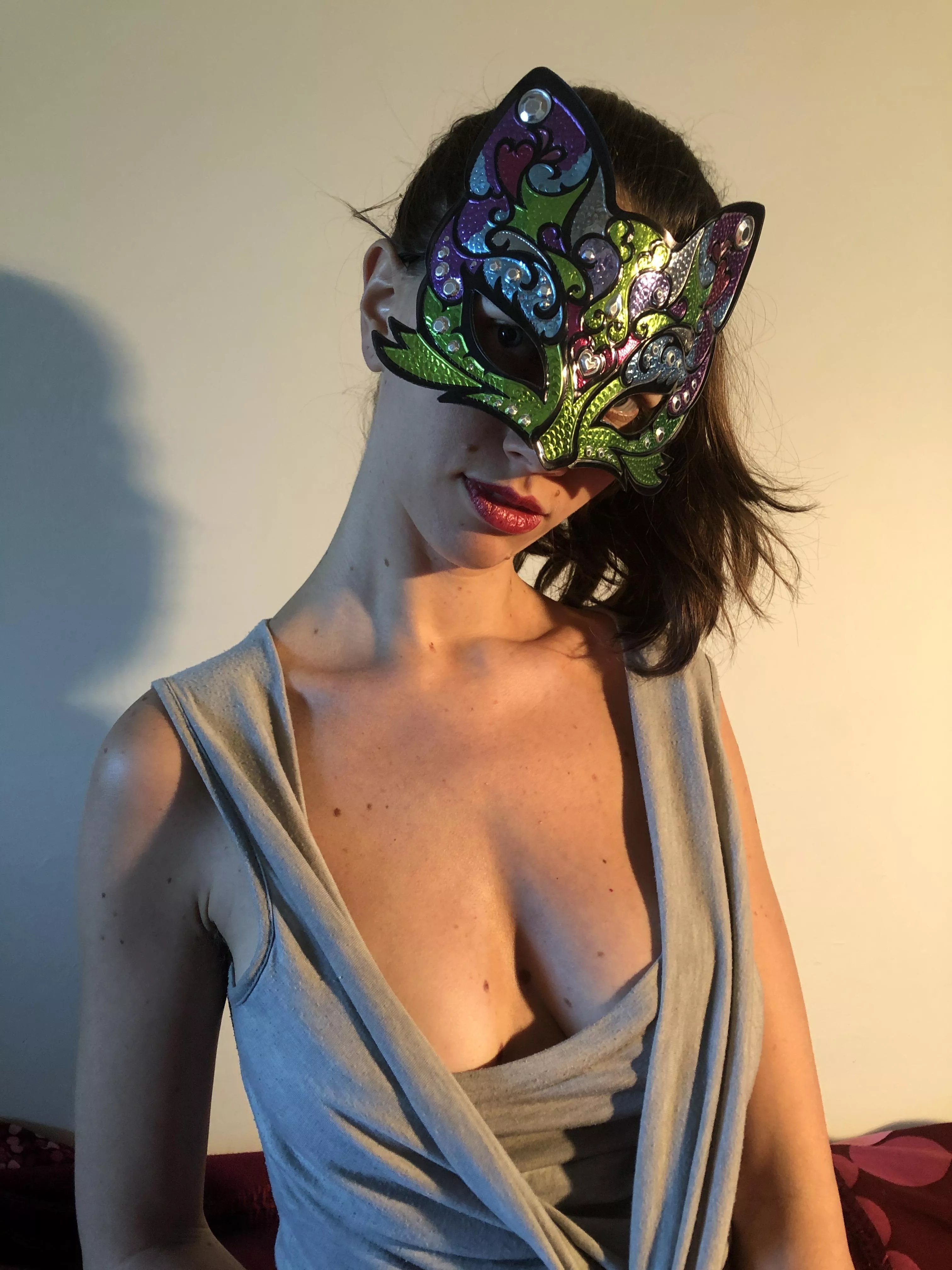 Are you good at keeping secrets because we should make some... posted by Gipsyblu