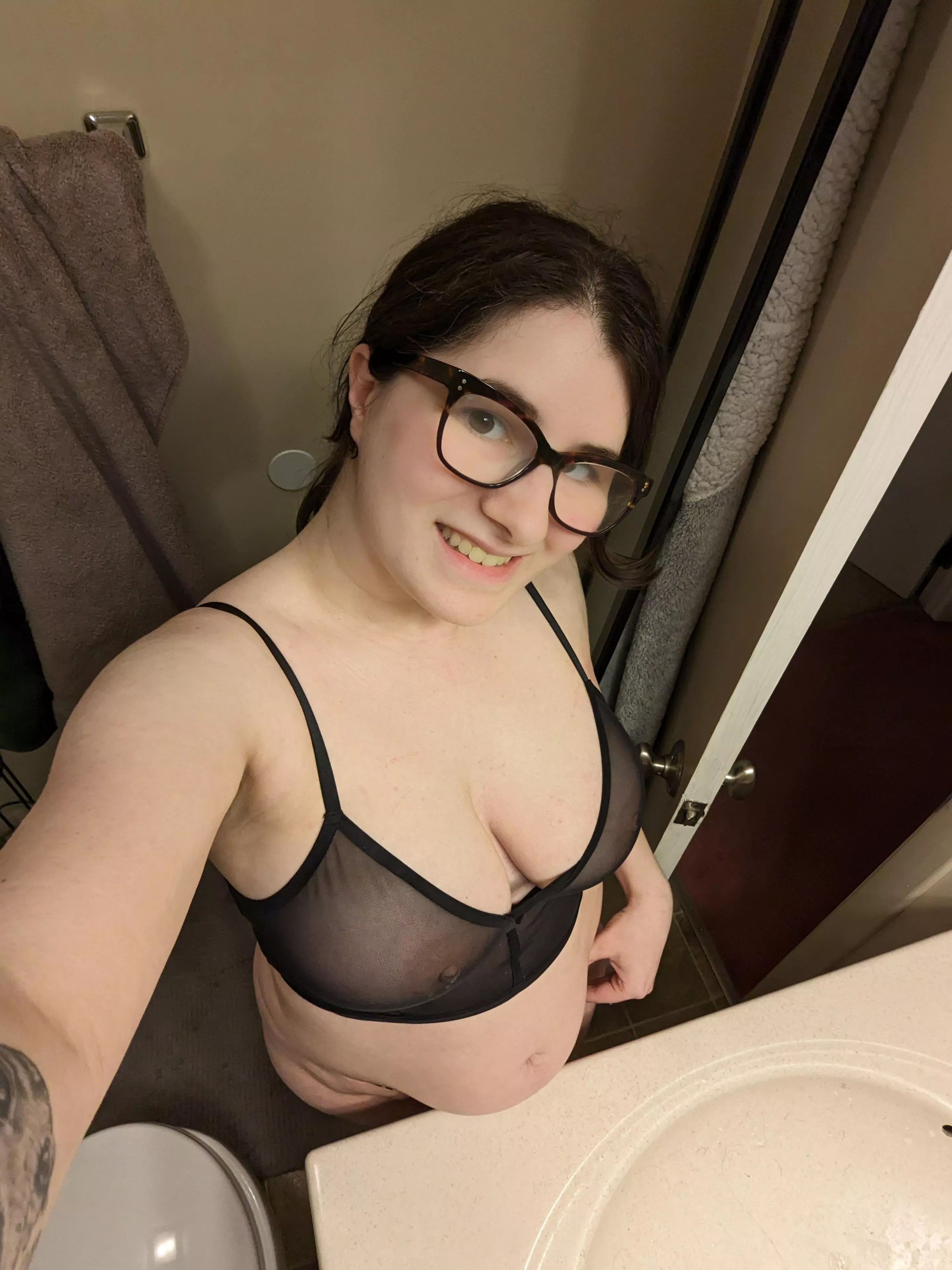 Bathroom selfie ☺️ posted by onlylilac1