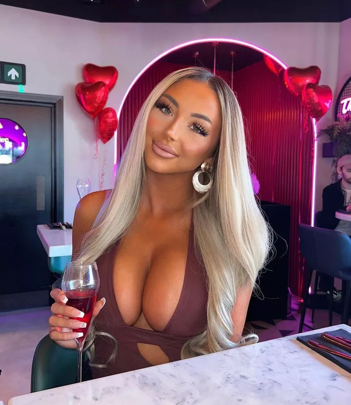 Beth the bimbo posted by corruptusextremis