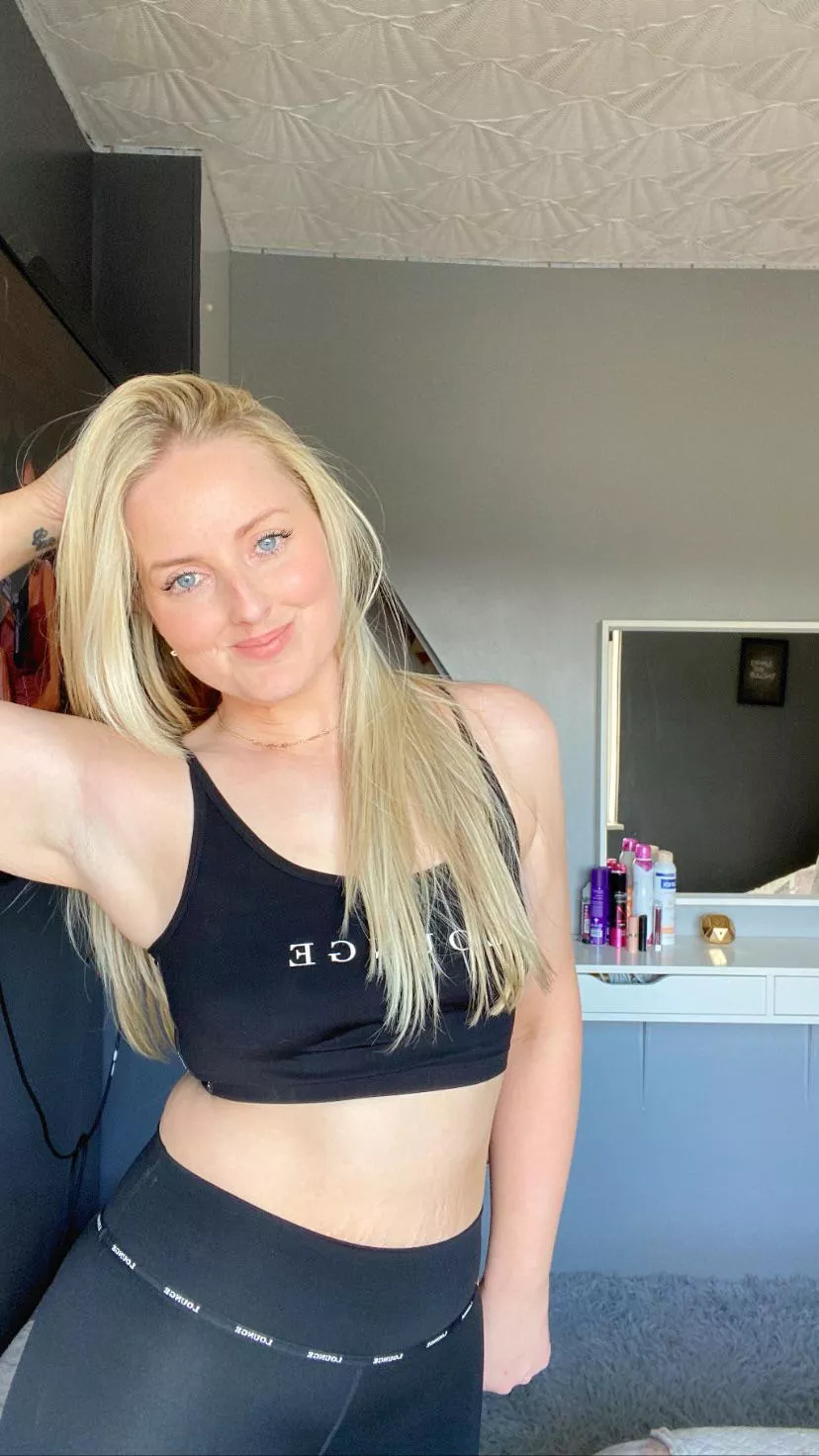 Blondes do it best posted by Aria_Sophie