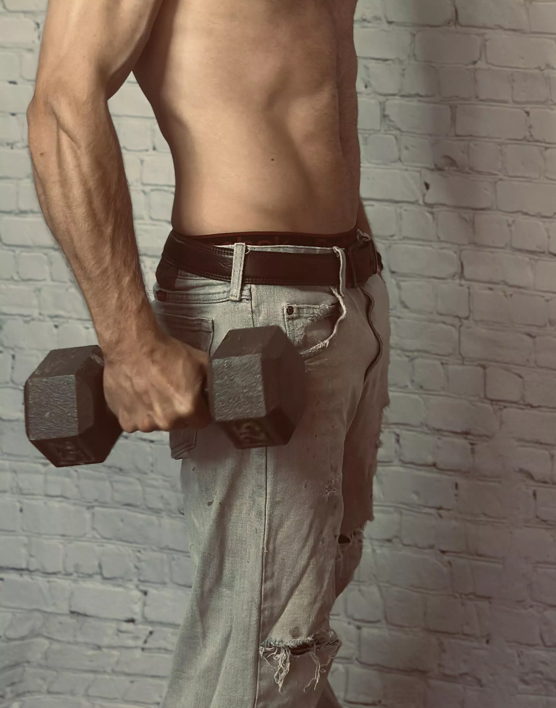 Carpenter’s forearms posted by Affectionate-Pin1849