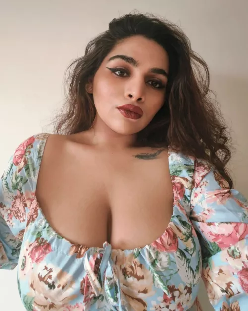 @comfortably.thick by ramashakti74