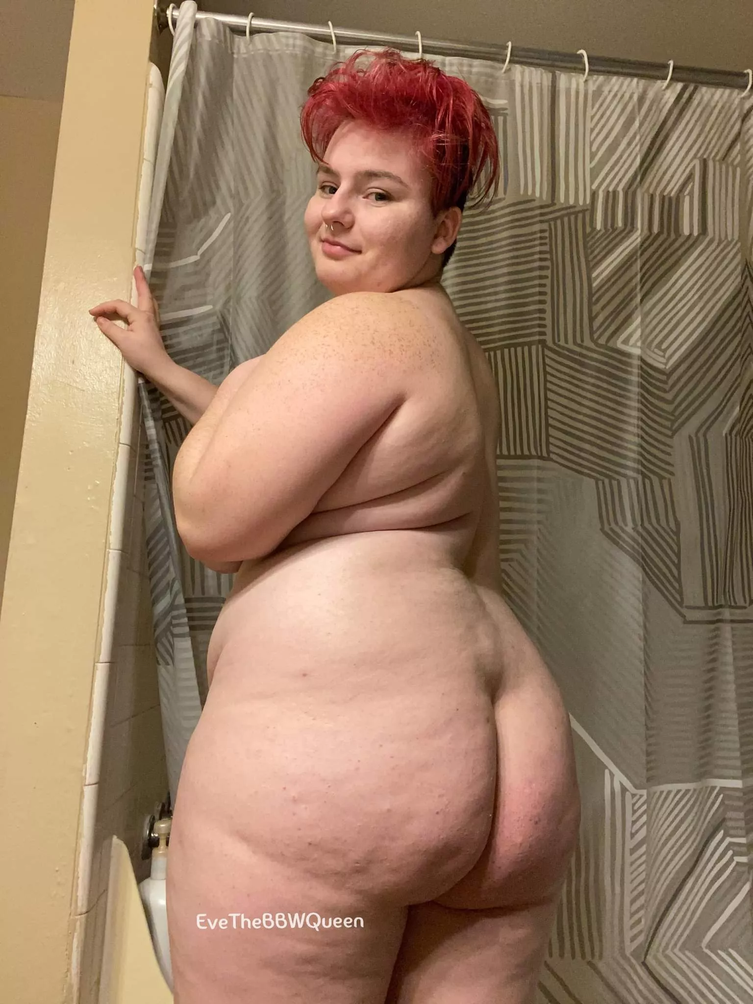 Cutie with a big booty posted by EveTheBBWQueen