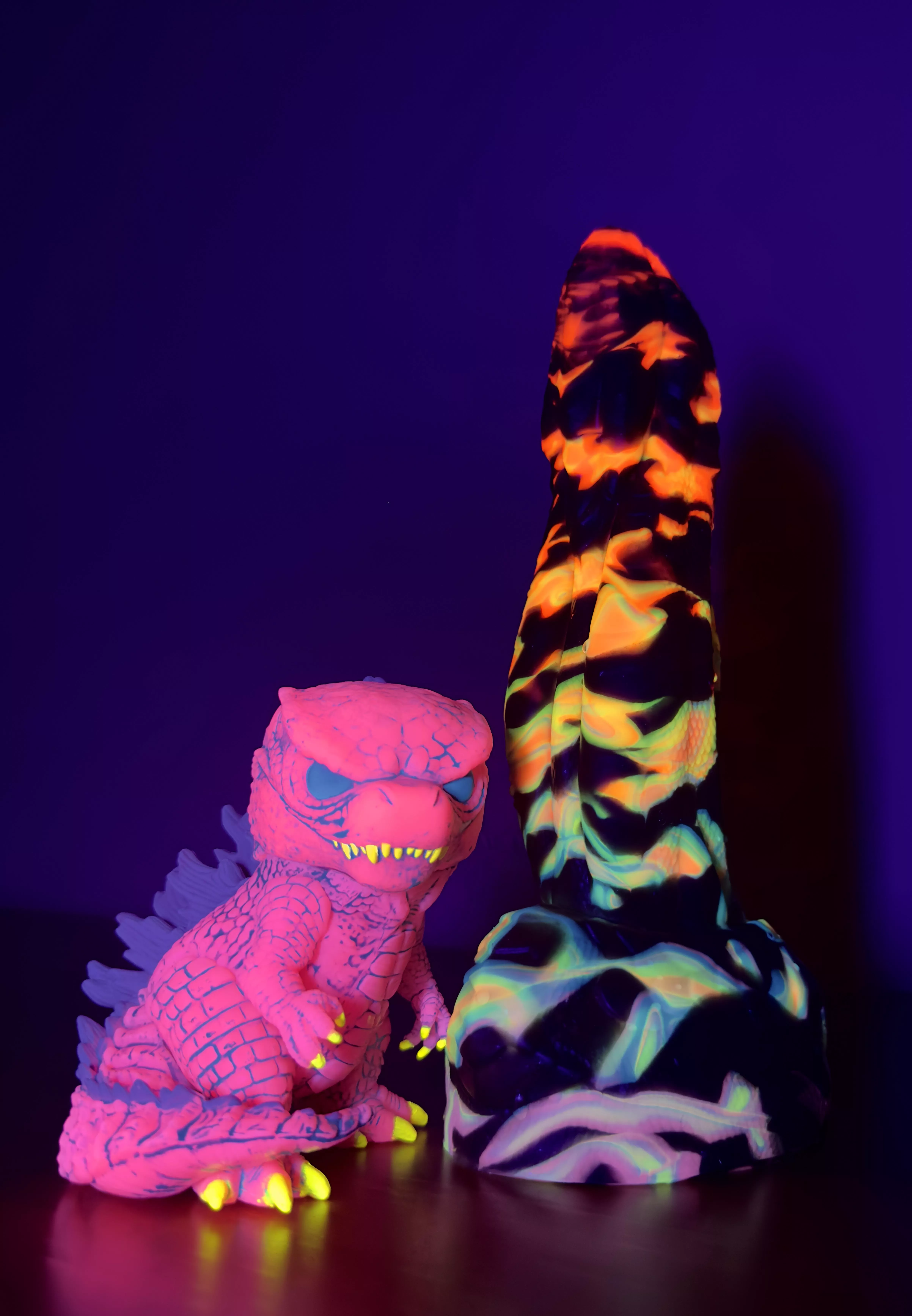 Godzilla vs Orochi in UV! posted by deathmoon68